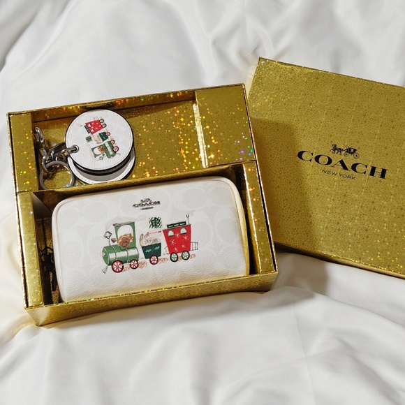 COACH BOXED BOXY COSMETIC CASE & MIRROR BAG CHARM IN SIGNATURE CANVAS WITH TRAIN - Picture 2 of 8